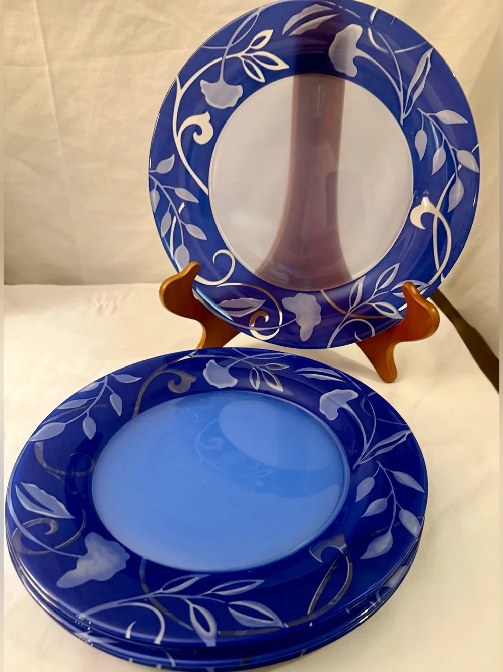 6 Luminarc Plenitude distinctive cobalt blue glass border. By Arcoroc France